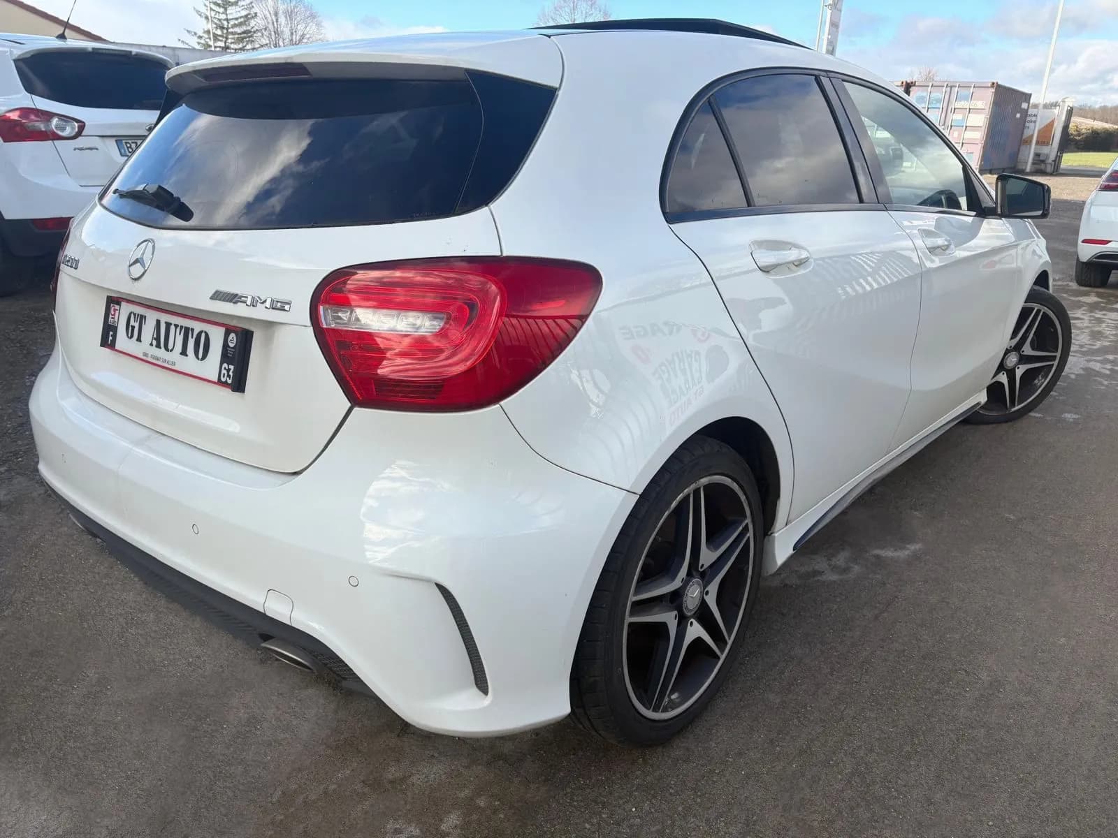 MERCEDES BENZ CLASSE A 200 PACK AMG (W176) 2.2 CDI 136 7G-DCT-Palettes au volant - Vue 4