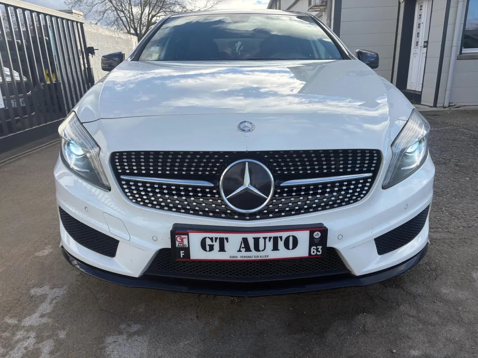 MERCEDES BENZ CLASSE A 200 PACK AMG (W176) 2.2 CDI 136 7G-DCT-Palettes au volant - Vue 6