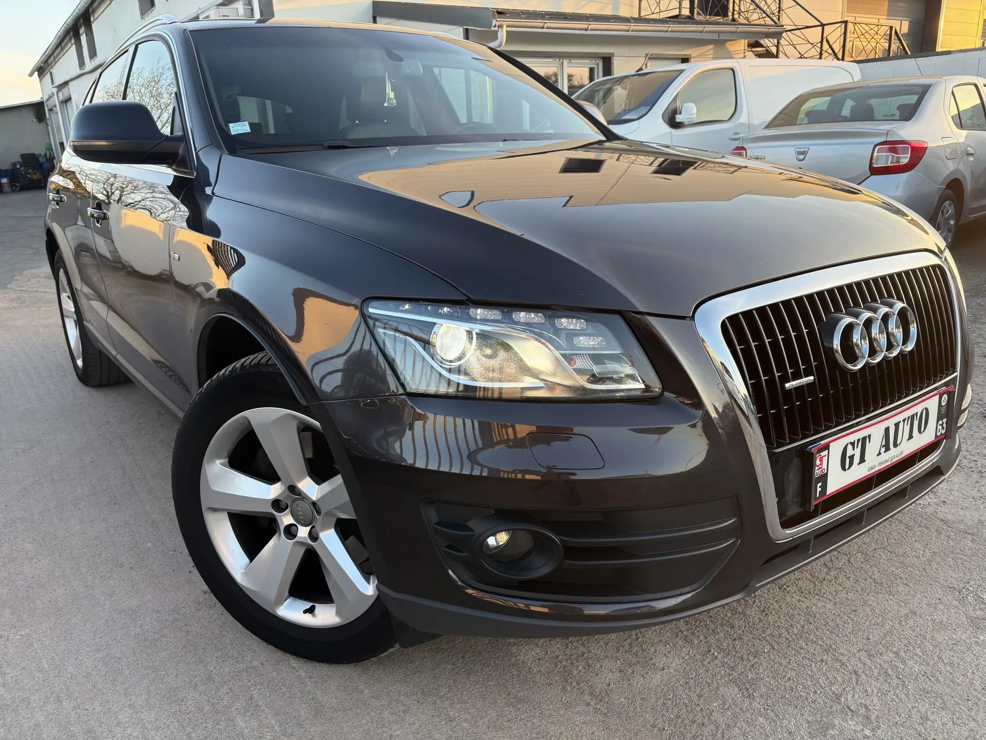 AUDI Q5 S-LINE 3.0L TDI 240 CH S-TRONIC 7 VITESSES, PALETTES AU VOLANT - Vue 5