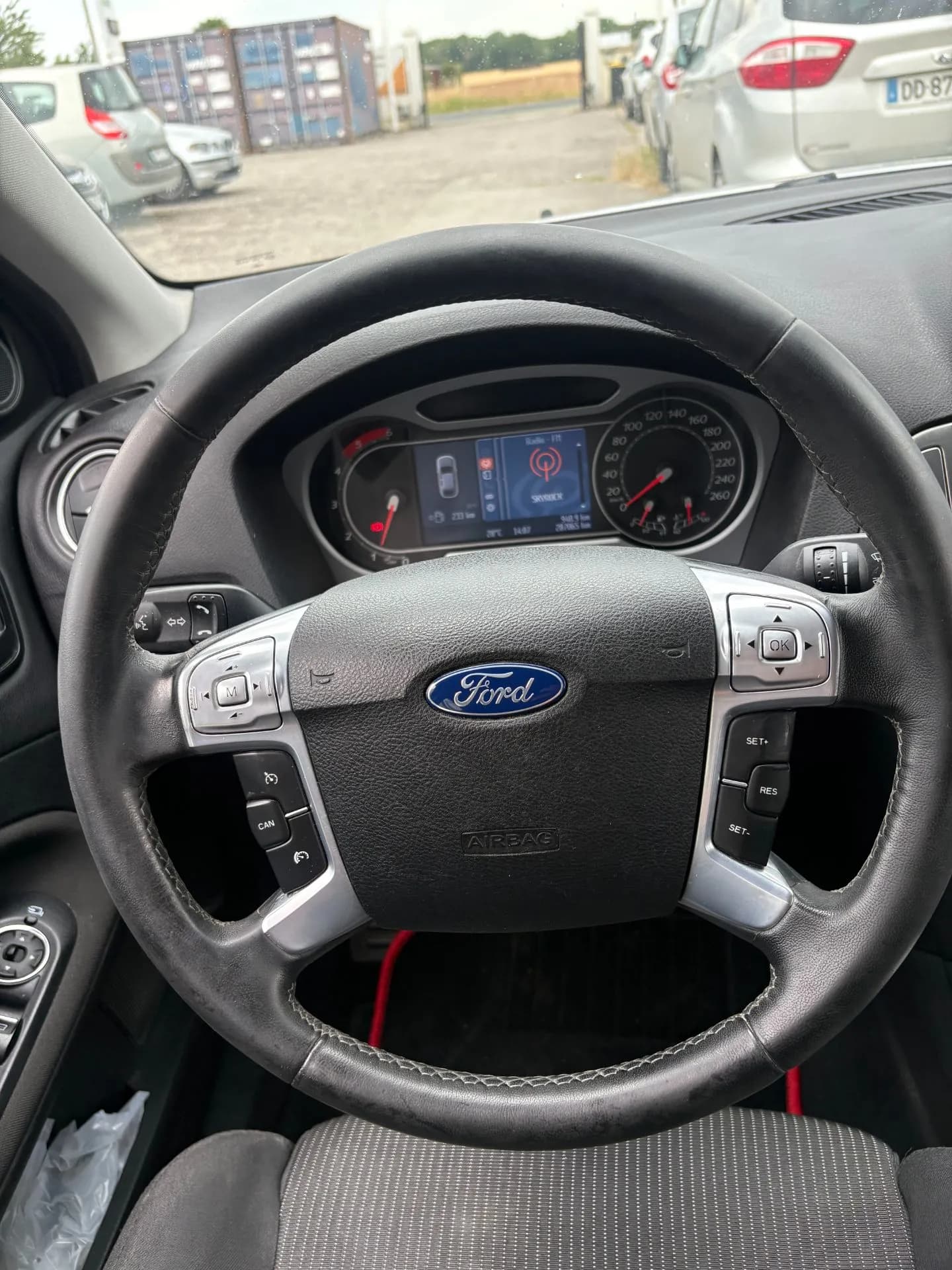 FORD MONDEO TITANIUM 2.0L TDCI 115 CH- 5 PORTES - Vue 8
