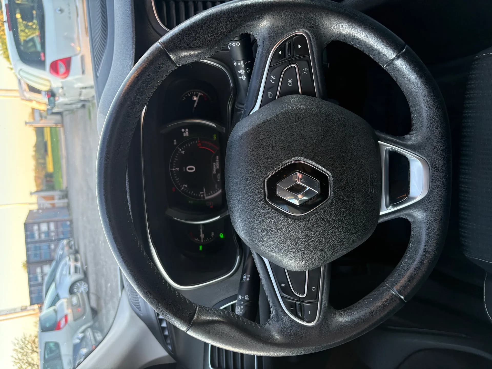 RENAULT MEGANE IV IV 1.5 DCI 110 ENERGY BUSINESS - GPS, APPLE CARPLAY, RADAR 360° - Vue 9