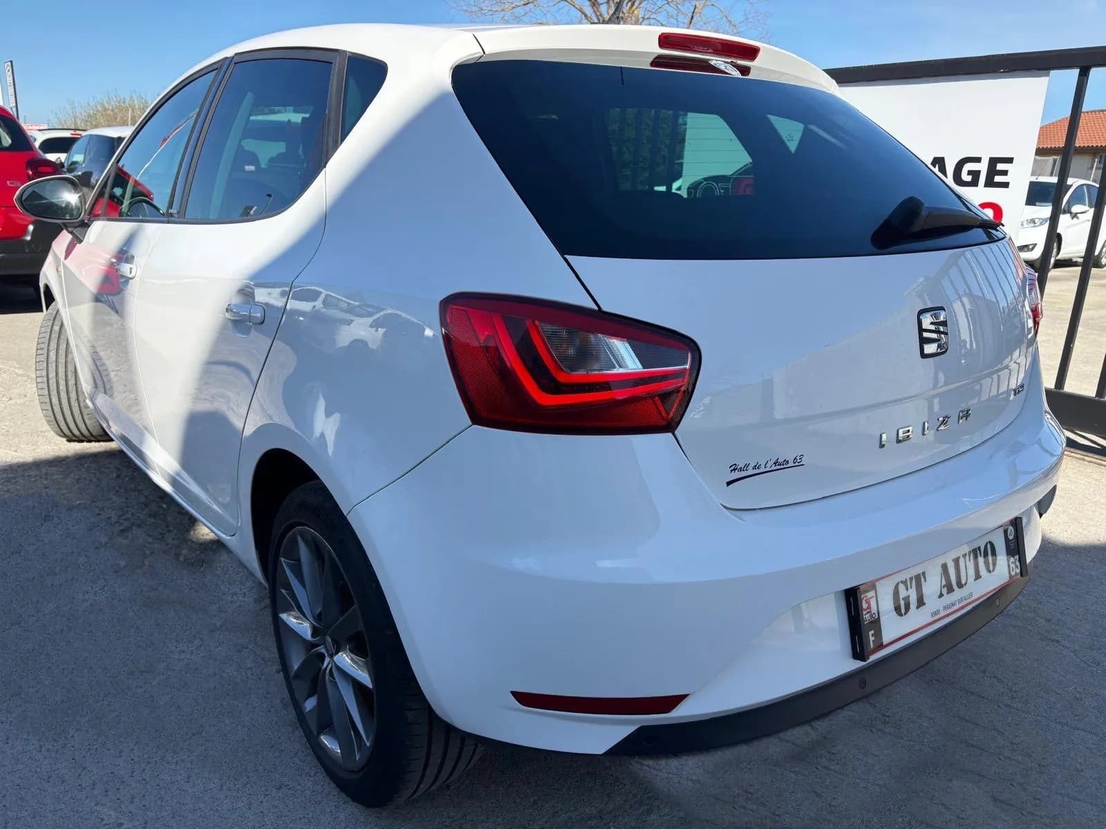 SEAT IBIZA ITECH 1.2 TSI 105 CH - 5 Portes , GPS, radar de recul, regulateur de vitesse - Vue 2