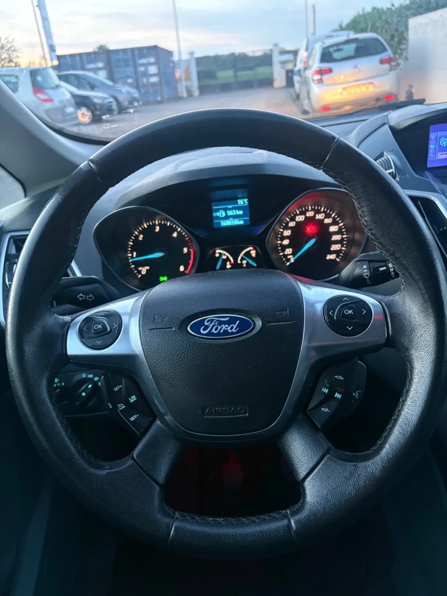 FORD C-MAX TITANIUM 1.6 TDCI 115 CH - 5 portes, GPS, Radar de recul - Vue 8