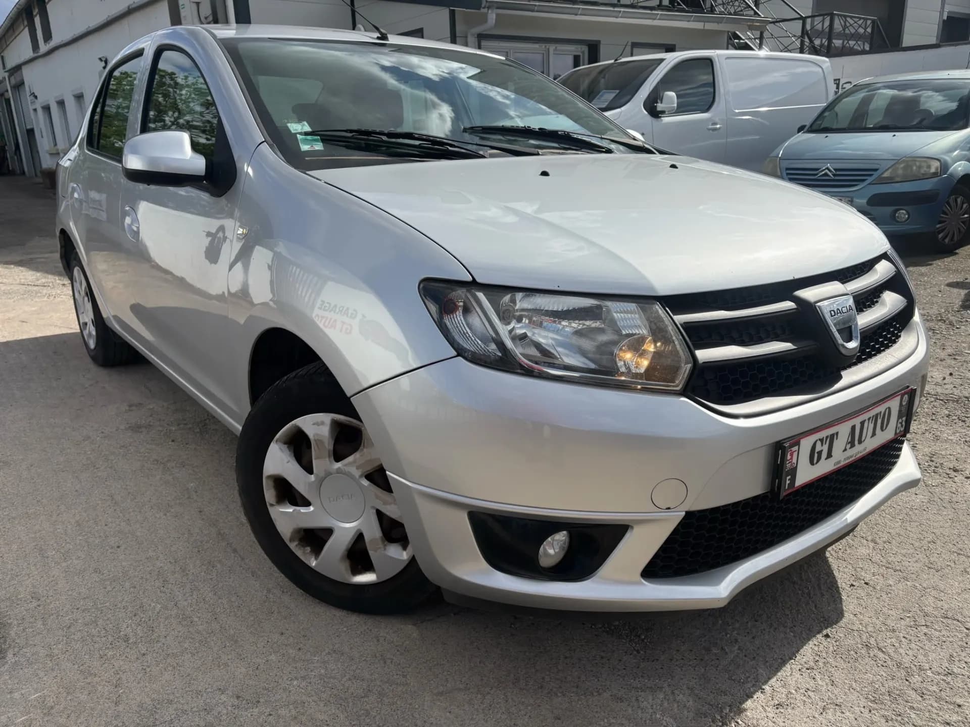 DACIA LOGAN 0.9 TCE 90 CH eco Lauréate - Vue 5