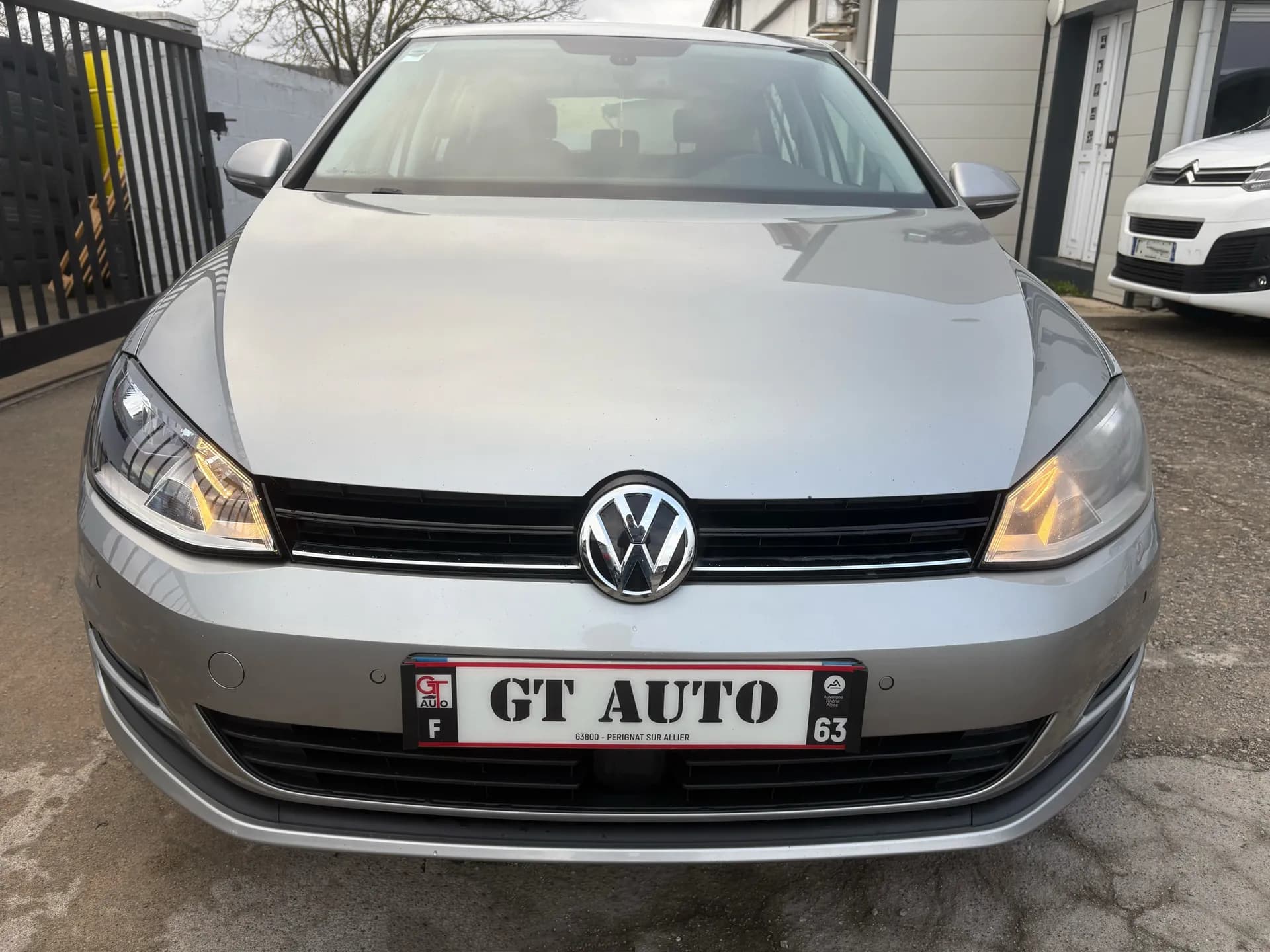 VOLKSWAGEN GOLF 7 BLUEMOTION TECHNOLOGY 1.6 TDI 105ch, Distribution neuve, radar 360°, GPS - Vue 6