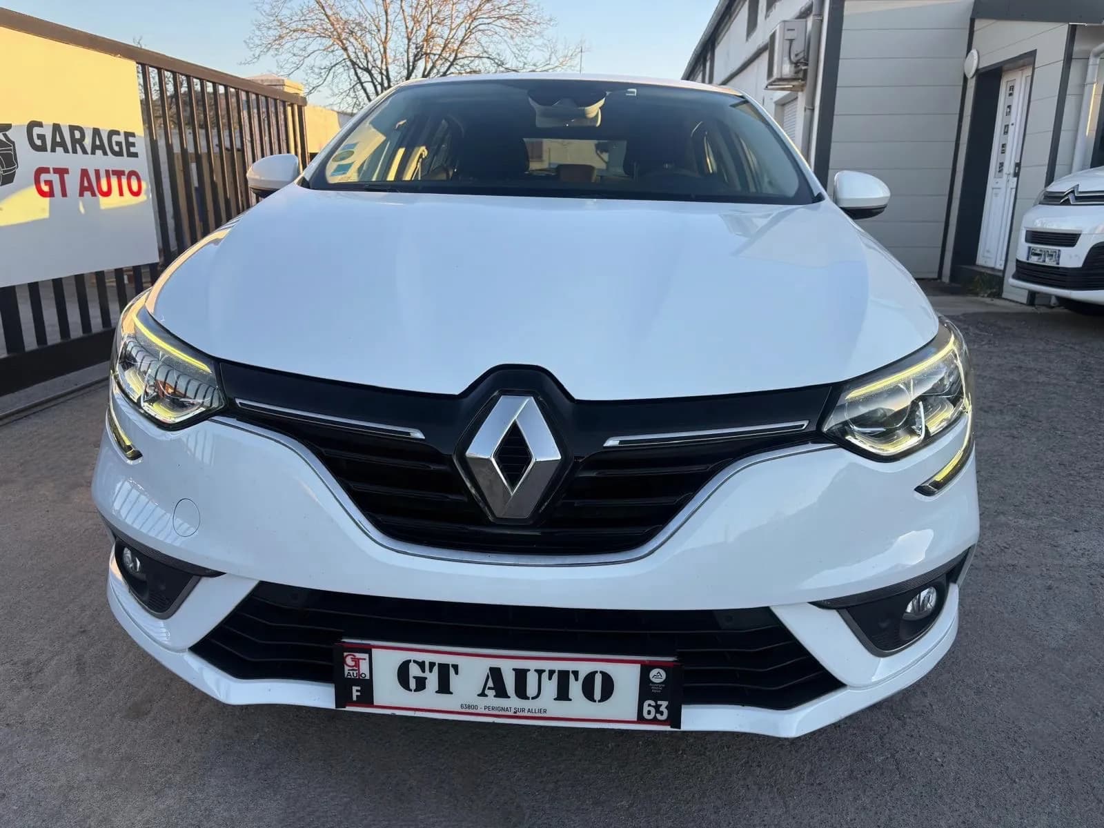 RENAULT MEGANE IV IV 1.5 DCI 110 ENERGY BUSINESS - GPS, APPLE CARPLAY, RADAR 360° - Vue 6