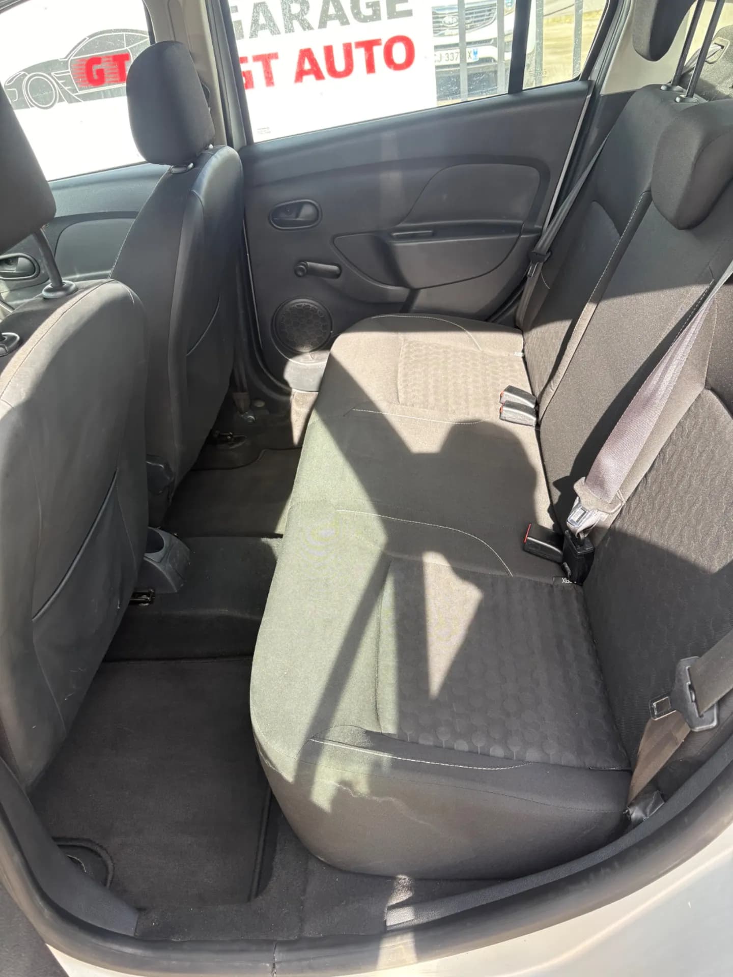 DACIA LOGAN 0.9 TCE 90 CH eco Lauréate - Vue 11