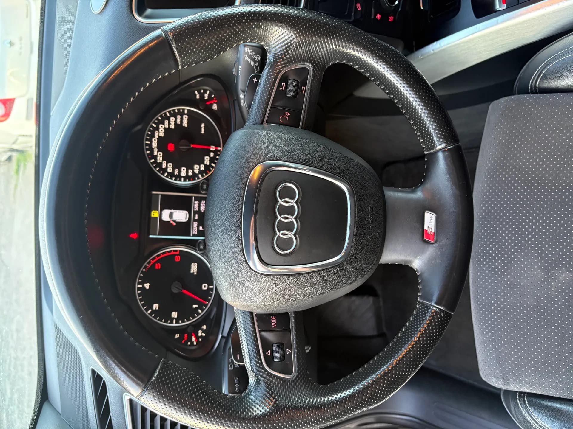 AUDI Q5 S-LINE 3.0L TDI 240 CH S-TRONIC 7 VITESSES, PALETTES AU VOLANT - Vue 8