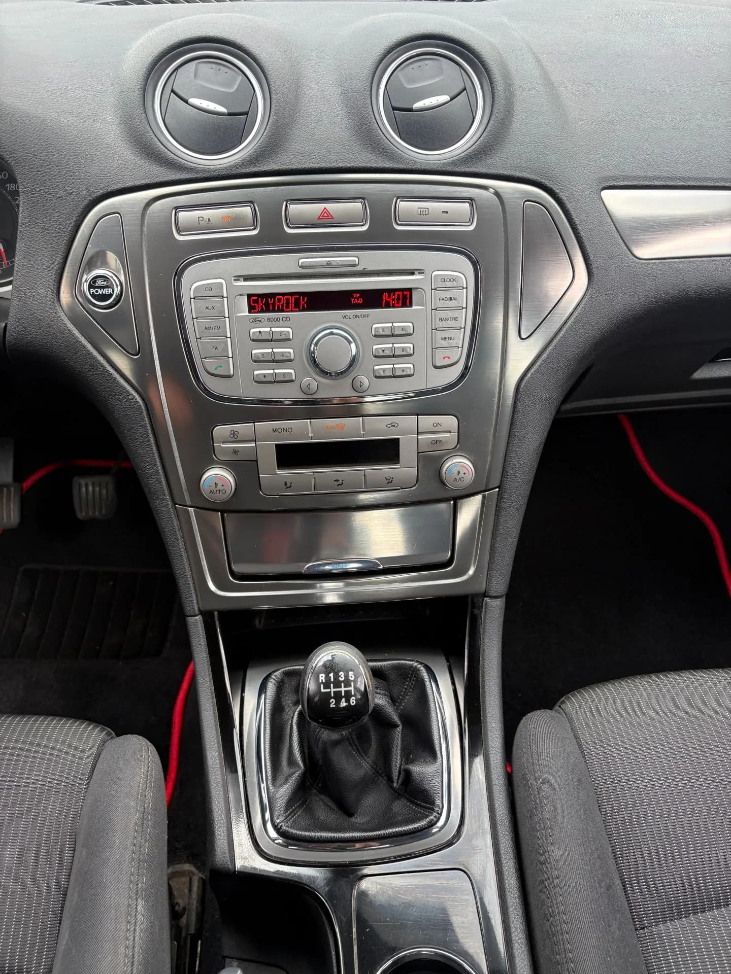 FORD MONDEO TITANIUM 2.0L TDCI 115 CH- 5 PORTES - Vue 9