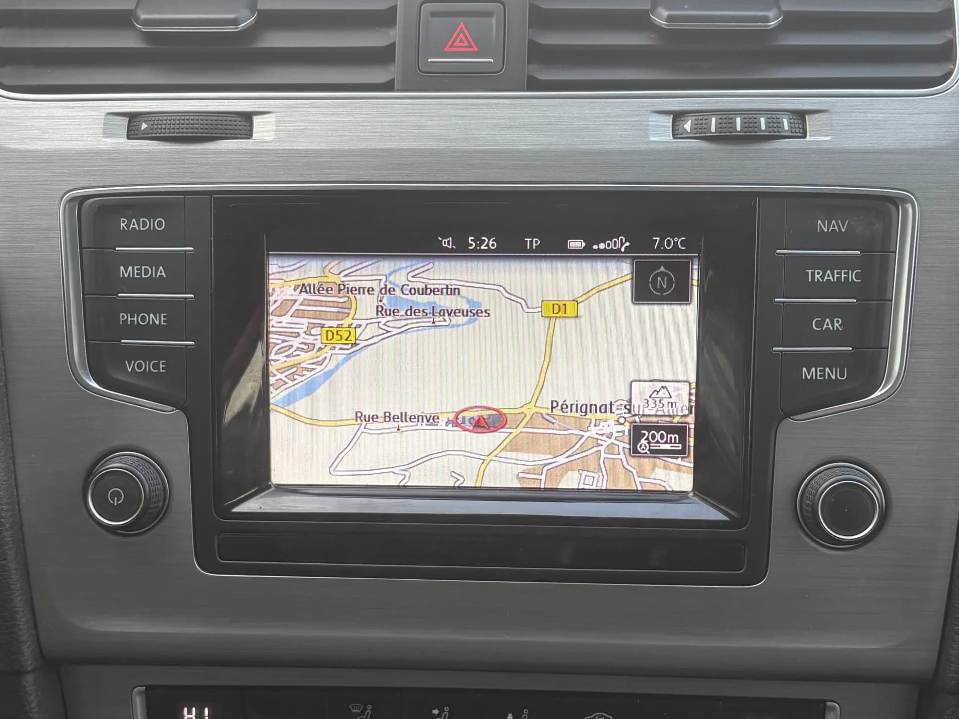 VOLKSWAGEN GOLF 7 BLUEMOTION TECHNOLOGY 1.6 TDI 105ch, Distribution neuve, radar 360°, GPS - Vue 10