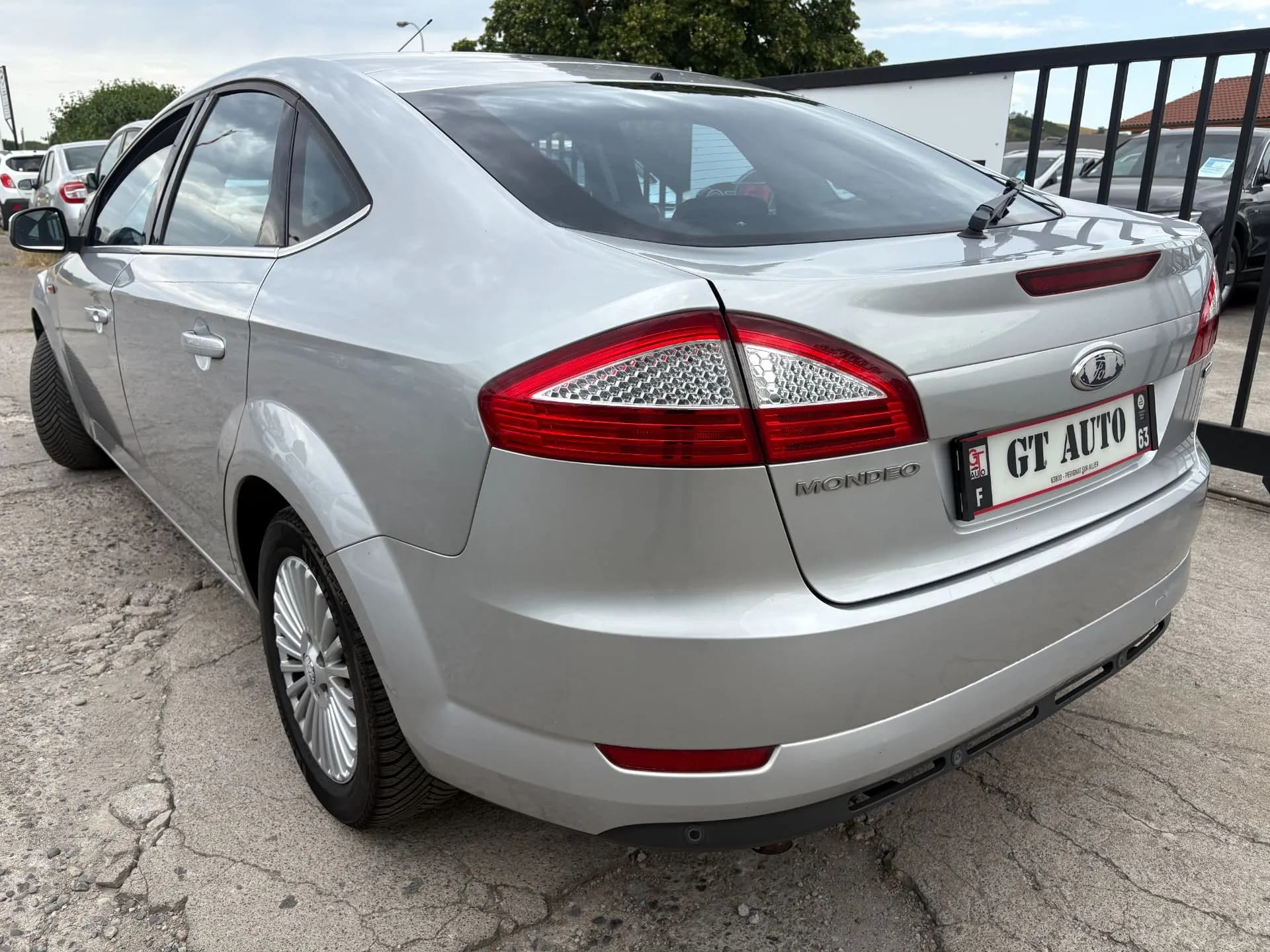 FORD MONDEO TITANIUM 2.0L TDCI 115 CH- 5 PORTES - Vue 2
