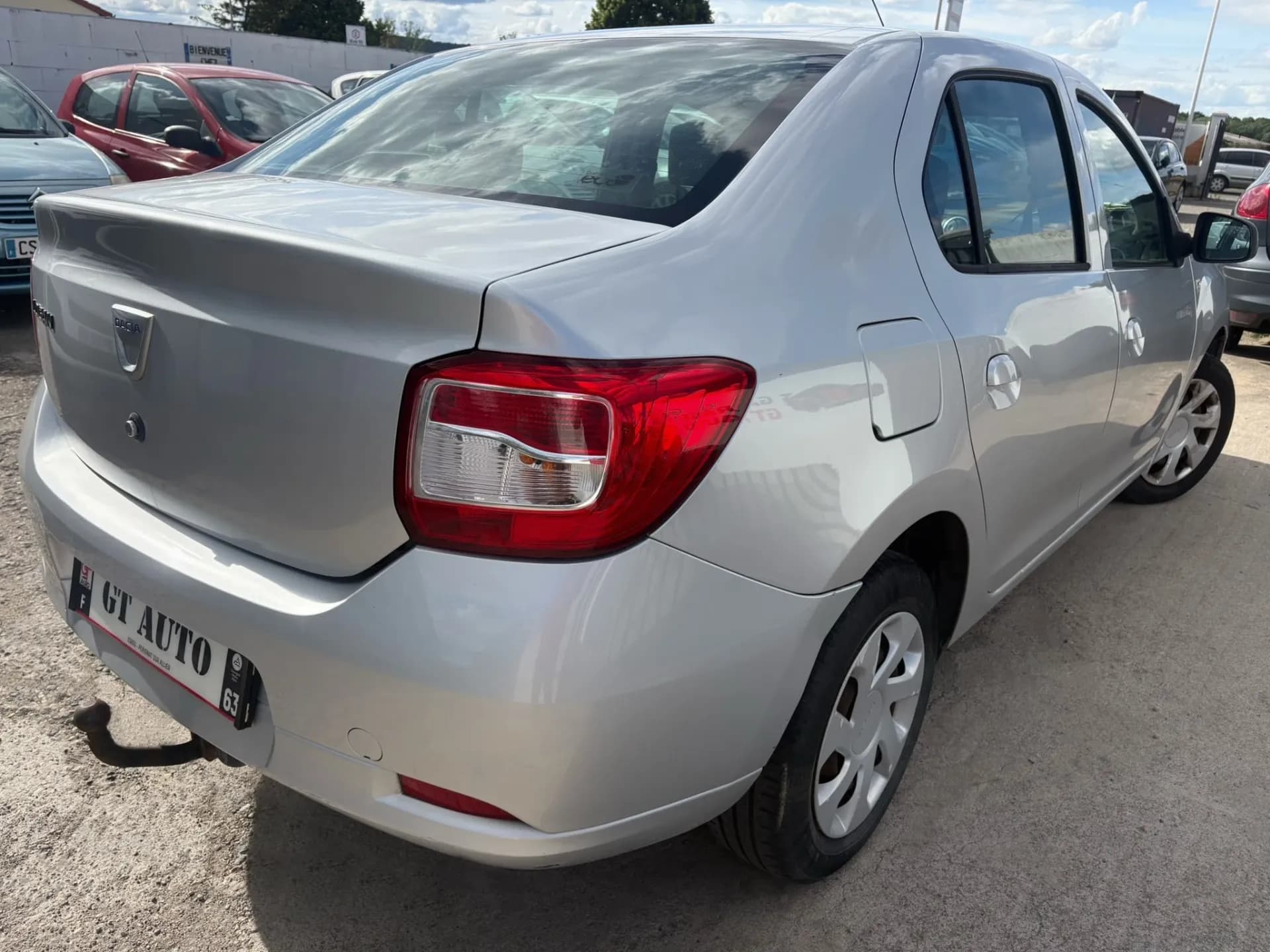 DACIA LOGAN 0.9 TCE 90 CH eco Lauréate - Vue 4