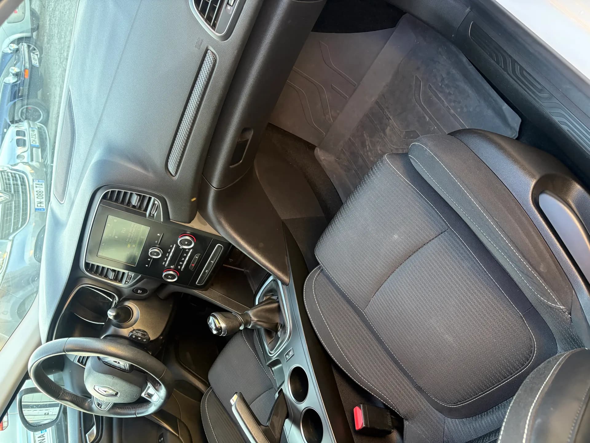 RENAULT MEGANE IV IV 1.5 DCI 110 ENERGY BUSINESS - GPS, APPLE CARPLAY, RADAR 360° - Vue 18