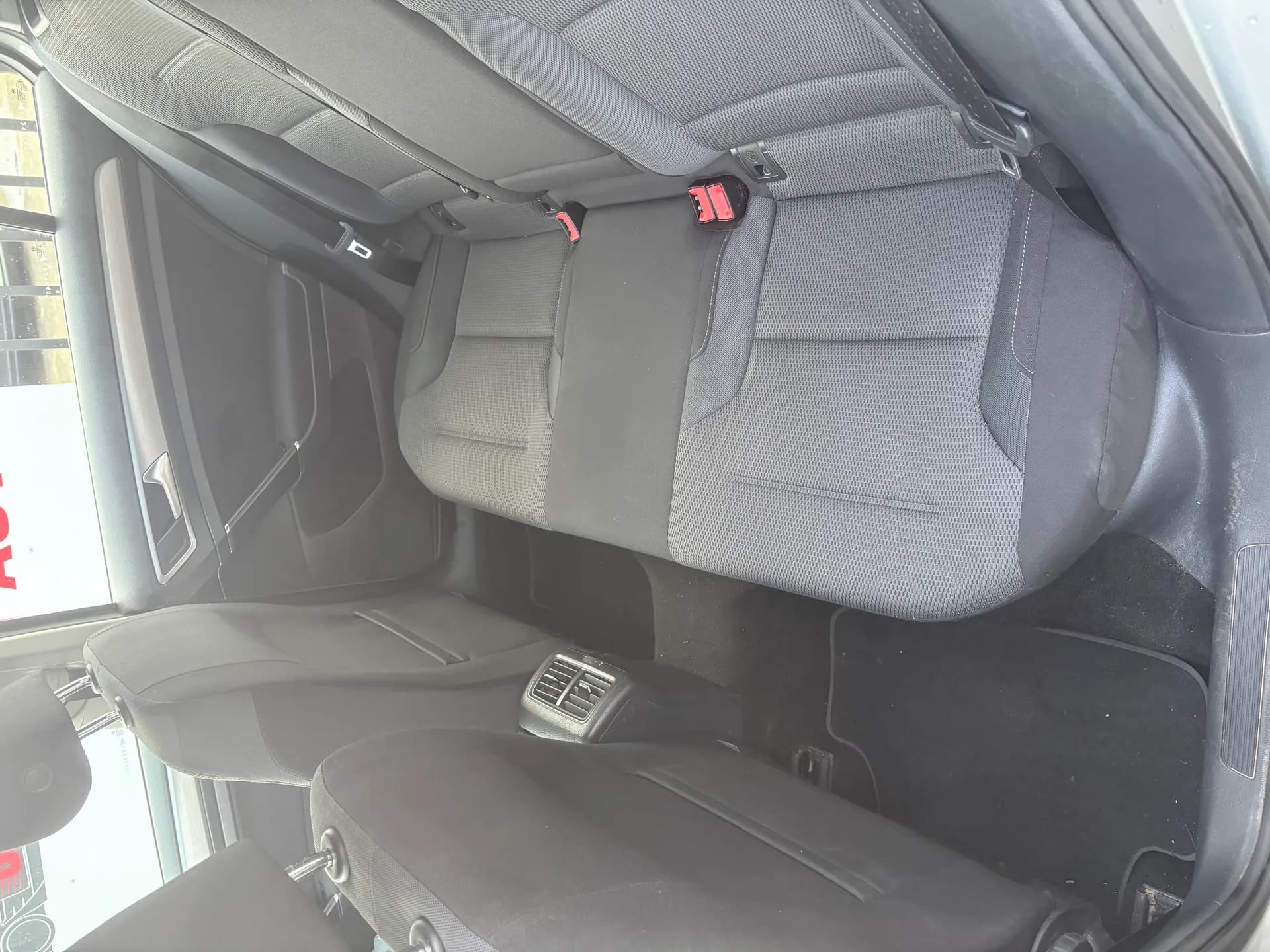 VOLKSWAGEN GOLF 7 BLUEMOTION TECHNOLOGY 1.6 TDI 105ch, Distribution neuve, radar 360°, GPS - Vue 15