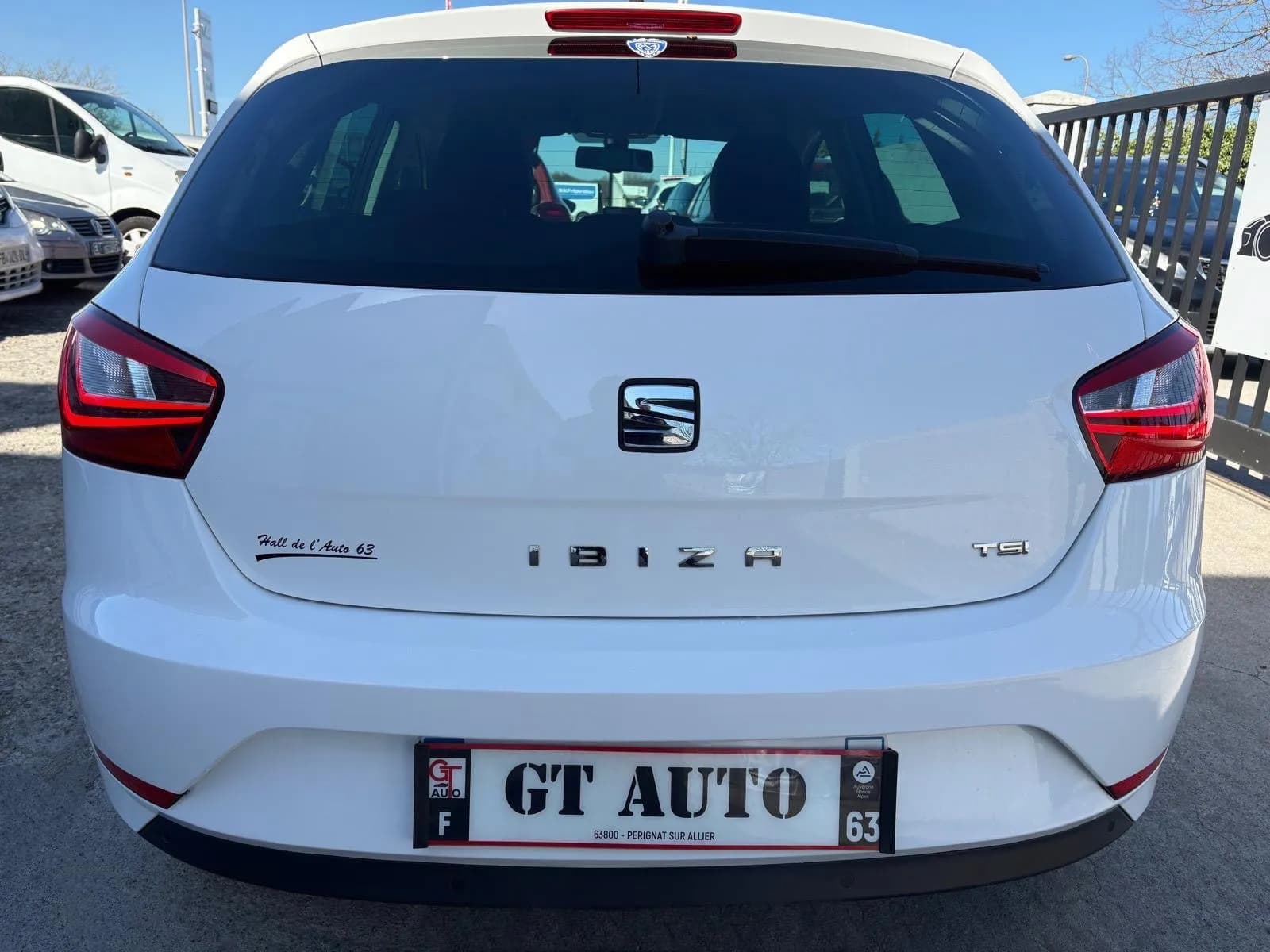 SEAT IBIZA ITECH 1.2 TSI 105 CH - 5 Portes , GPS, radar de recul, regulateur de vitesse - Vue 3