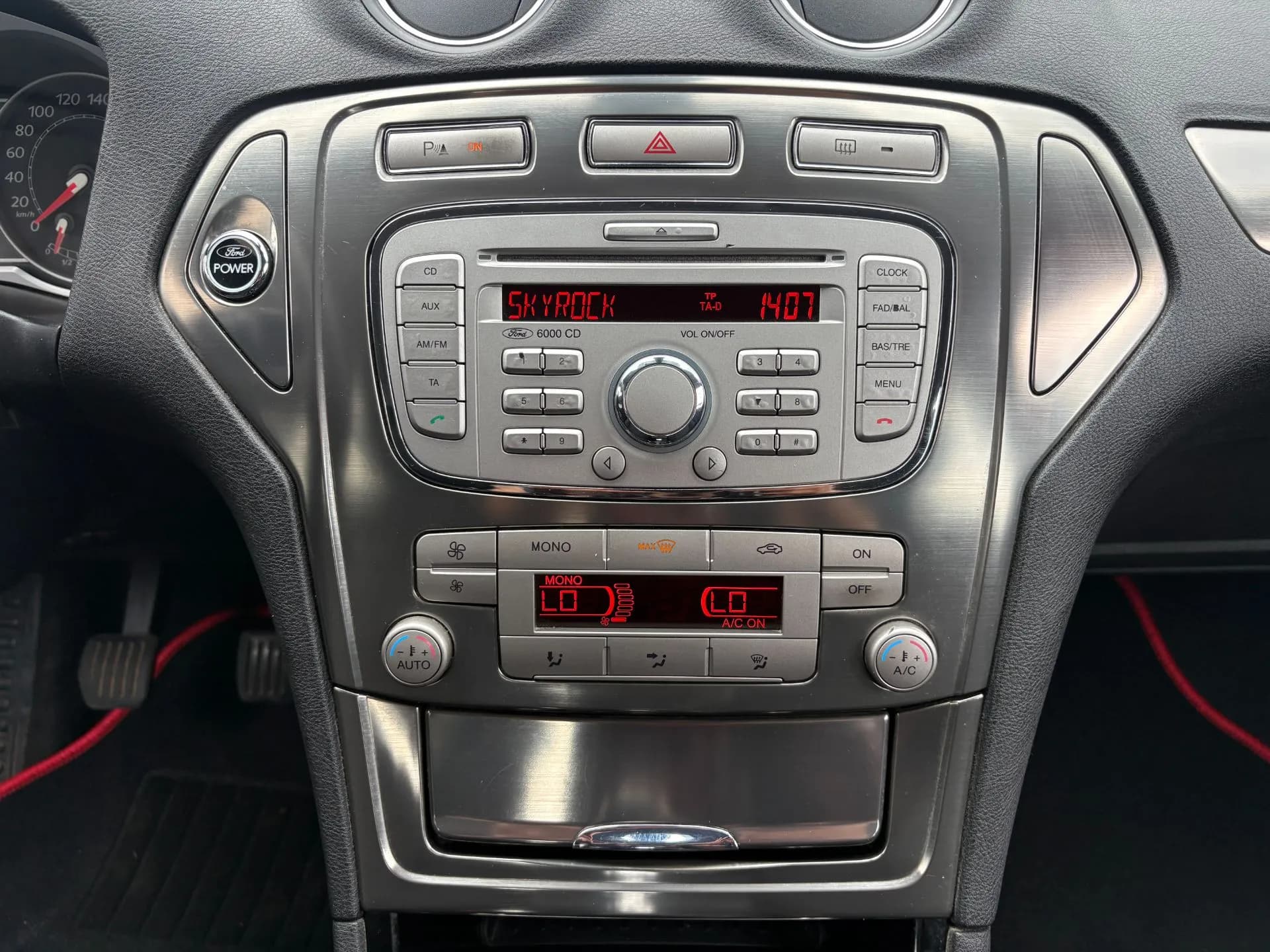 FORD MONDEO TITANIUM 2.0L TDCI 115 CH- 5 PORTES - Vue 10
