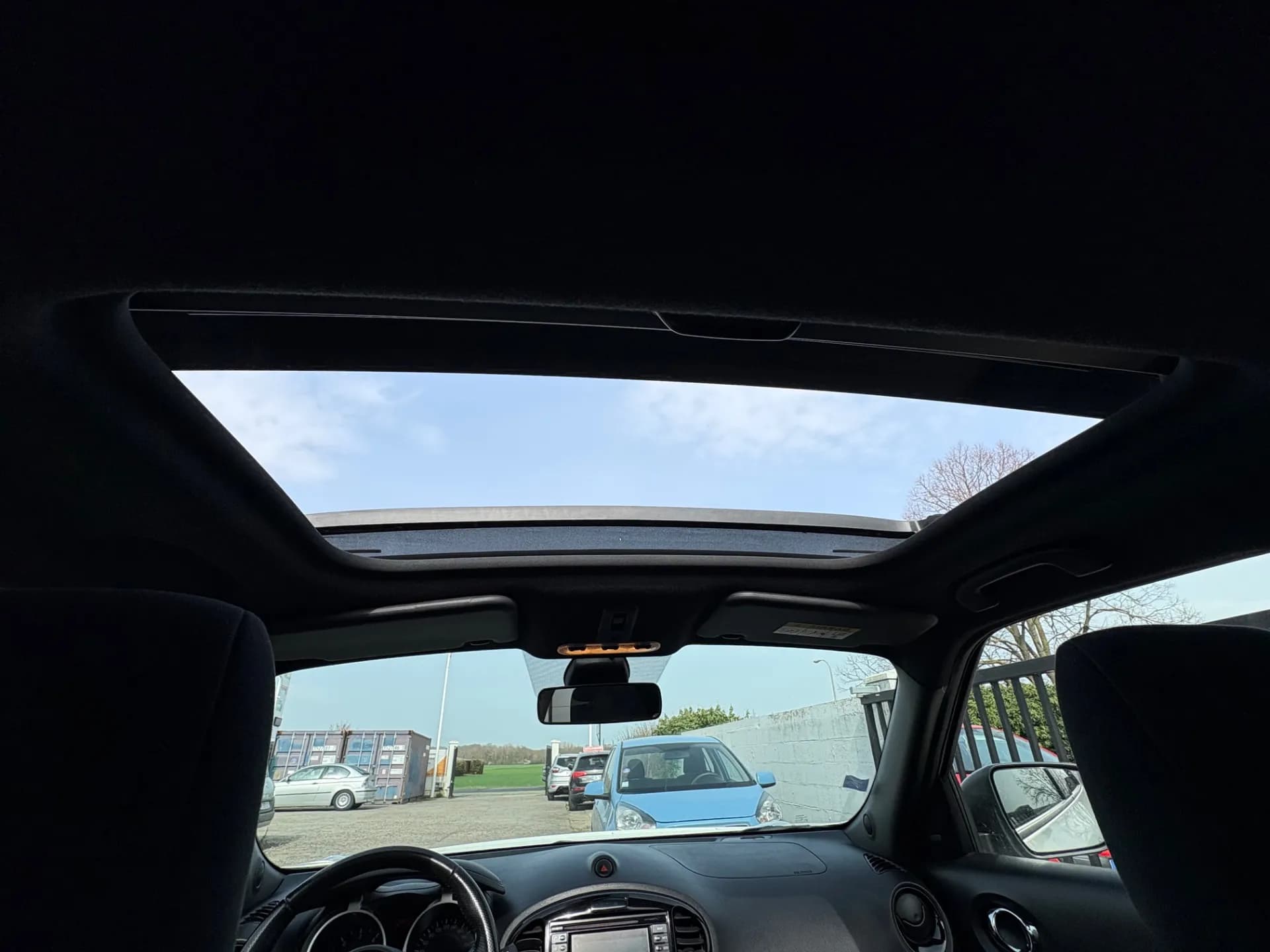 NISSAN JUKE TEKNA 1.5 DCI 110 CH , TOIT OUVRANT PANORAMIQUE, GPS - Vue 17