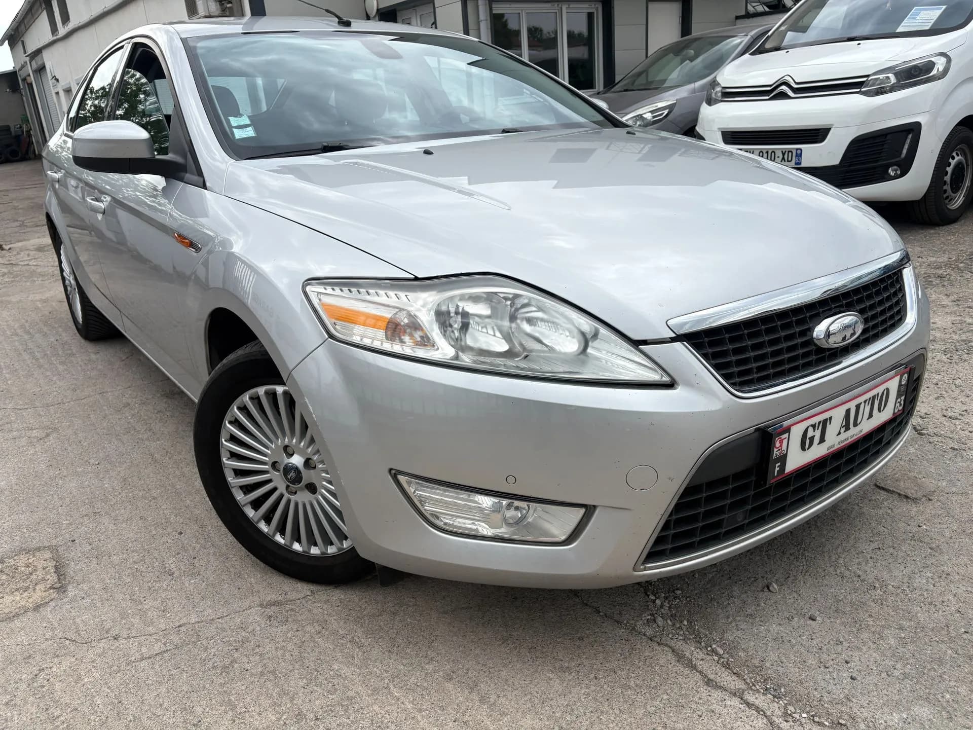 FORD MONDEO TITANIUM 2.0L TDCI 115 CH- 5 PORTES - Vue 5
