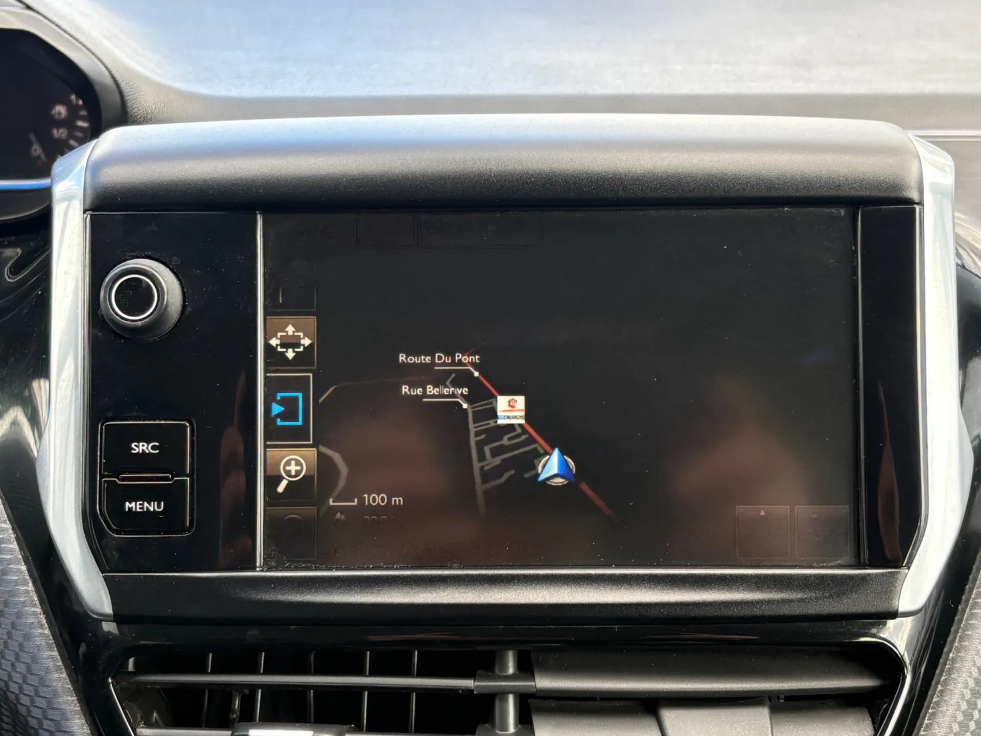 PEUGEOT 2008 ALLURE 1.6 BlueHDI 120 CH- 5 portes, GPS, Start & Stop, Radar de recul - Vue 13